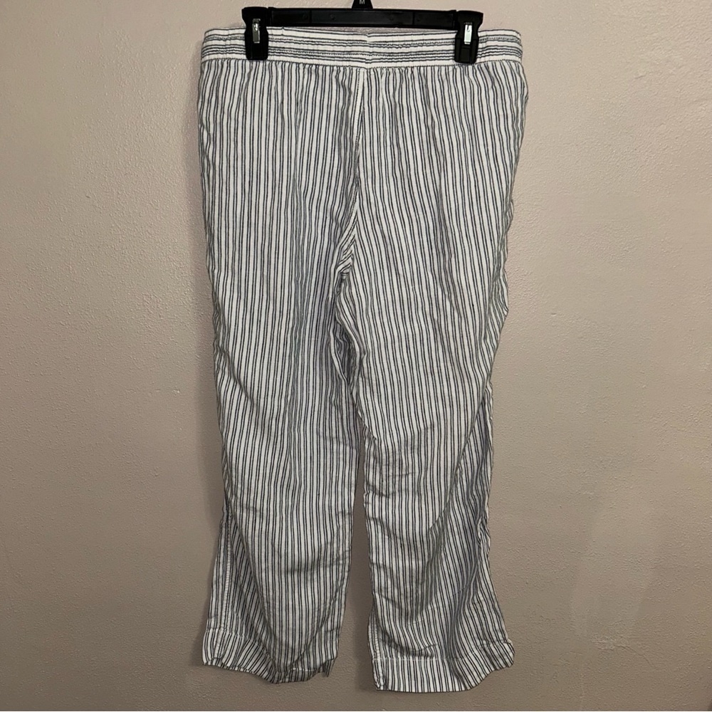 L.L. Bean linen wide leg Women's White and Blue Striped pants - Picture 2 of 4